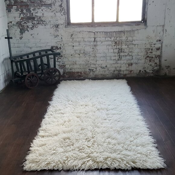 BRAND NEW 5X5 SQUARE GREEK FLOKATI RUG. LONG 3" WOOL PILE. SHAGGY WOOL AREA RUG - Picture 2 of 6